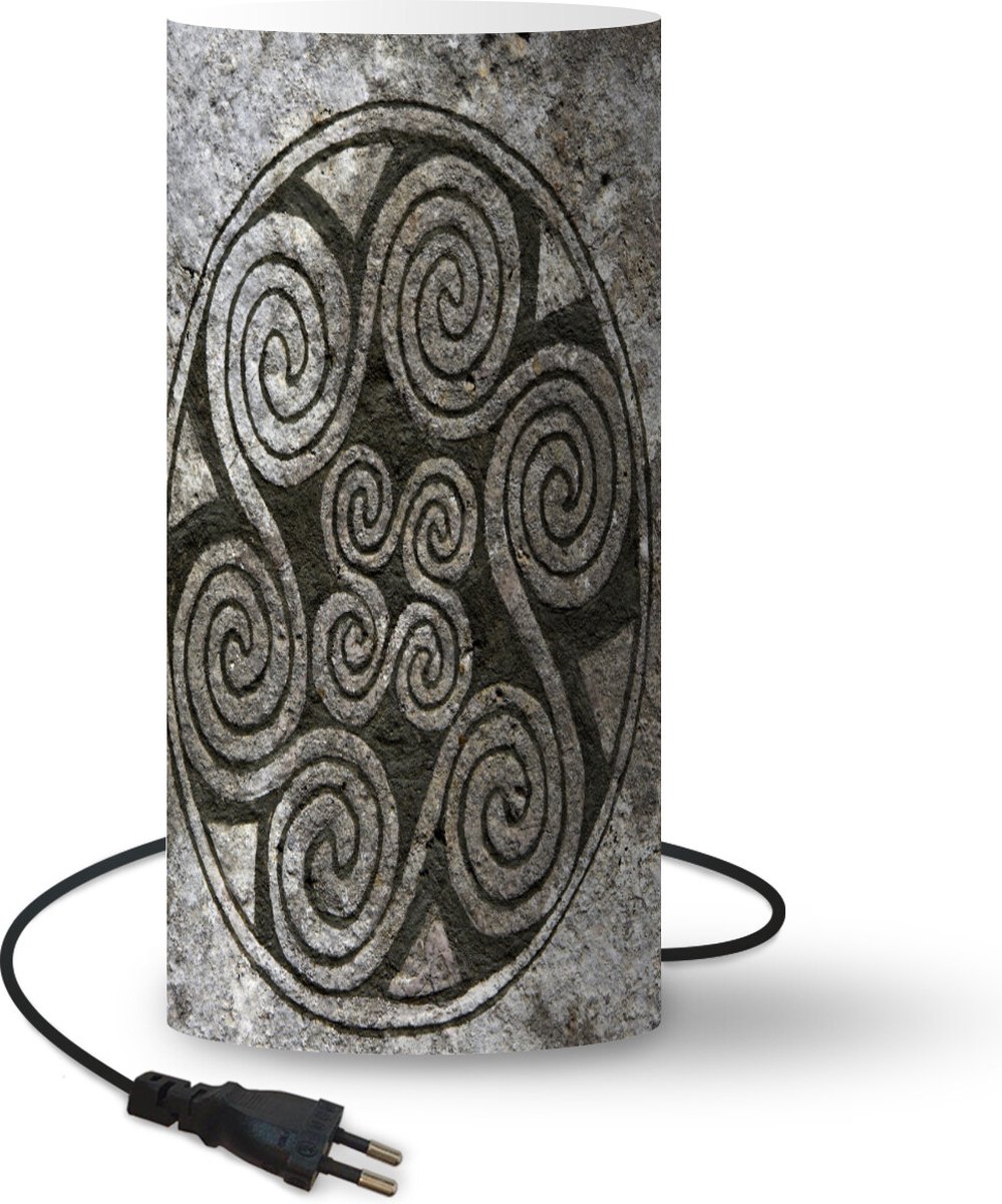 Lamp - Nachtlampje - Tafellamp slaapkamer - Viking schildering op steen - 54 cm hoog - Ø24.8 cm - Inclusief LED lamp