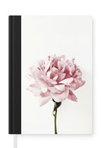 Notitieboek - Schrijfboek - Close-up roze pioen - Notitieboekje klein - A5 formaat - Schrijfblok