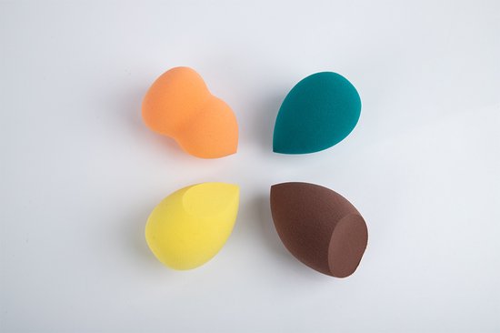 Foto: Lipa beauty blender 4 stuks make up spons make up sponsjes 4 blenders latexvrij geurvrij geschikt voor iedere huid make up sponge voor foundation blush en primer makkelijk schoon te maken