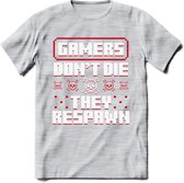 Gamers don't die pixel T-shirt | Rood | Gaming kleding | Grappig game verjaardag cadeau shirt Heren – Dames – Unisex | - Licht Grijs - Gemaleerd - S