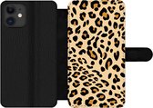 Bookcase Geschikt voor iPhone 12 Pro telefoonhoesje - Dierenprint - Panter - Luipaard - Met vakjes - Wallet case met magneetsluiting