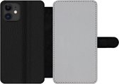 Bookcase Geschikt voor iPhone 12 Pro Max telefoonhoesje - Metaal print - Grijs - Met vakjes - Wallet case met magneetsluiting