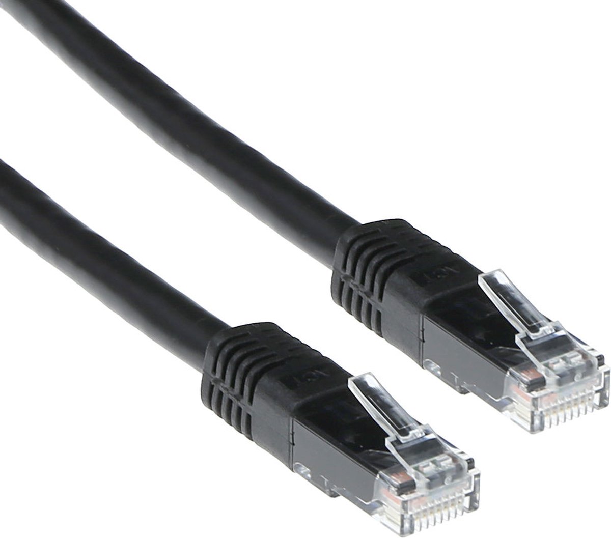 ACT Zwarte 1,5 meter U/UTP CAT6 patchkabel met RJ45 connectoren IB8951