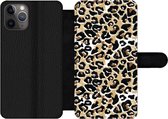 Bookcase Geschikt voor iPhone 11 Pro telefoonhoesje - Dierenprint - Panter - Bruin - Waterverf - Met vakjes - Wallet case met magneetsluiting