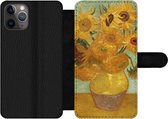 Bookcase Geschikt voor iPhone 11 Pro telefoonhoesje - Zonnebloemen - Vincent van Gogh - Met vakjes - Wallet case met magneetsluiting