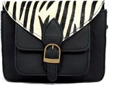 STUDIO Ivana - Zwarte lederen schoudertas met zebra strepen - maat M - Leren damestas crossbody met print - Leder schoudertasje zwart/wit zebraprint