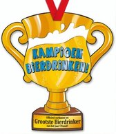 trofee Kampioen Bierdrinken 33 cm karton goud