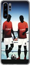 Geschikt voor Huawei P30 Pro hoesje - Een illustratie van twee voetballers in een stadion - Jongens - Meiden - Kids - Siliconen Telefoonhoesje