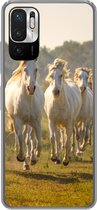 Geschikt voor Xiaomi Redmi Note 10 5G hoesje - Galopperende witte paarden - Siliconen Telefoonhoesje