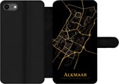 Bookcase Geschikt voor iPhone 7 telefoonhoesje - Alkmaar - Stadskaart - Goud - Zwart - Met vakjes - Wallet case met magneetsluiting