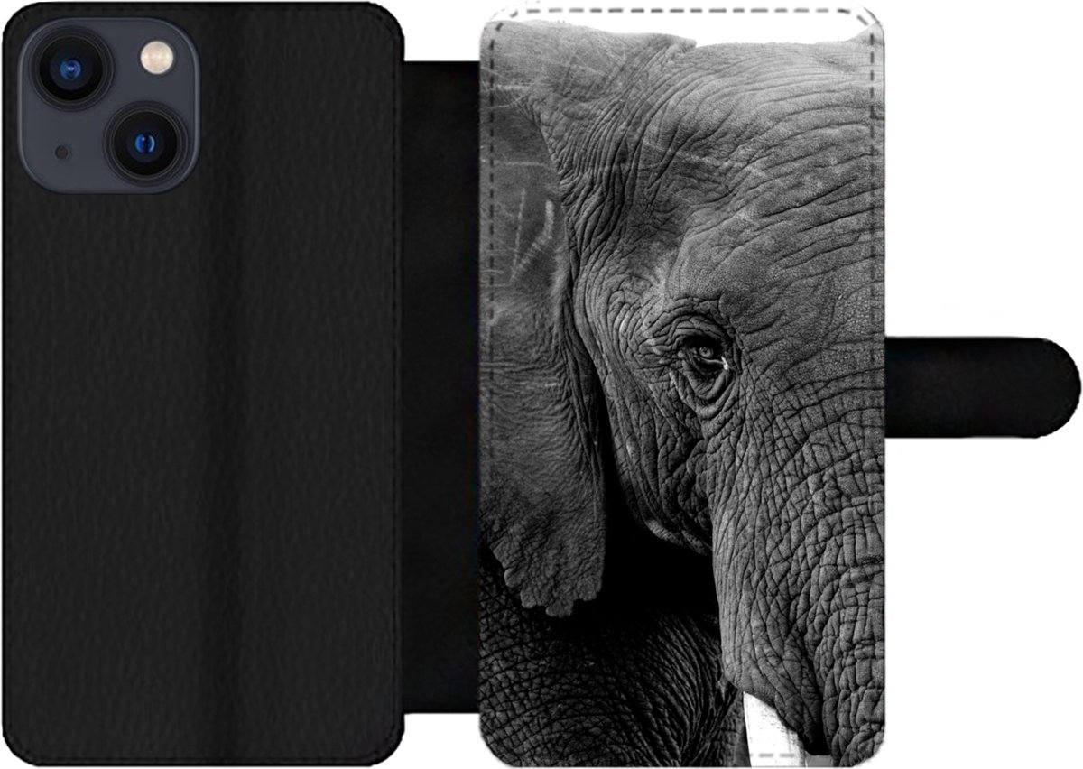 Telefoonhoesje Geschikt voor iPhone 13 Mini telefoonhoesje - Olifant - Dieren - Zwart - Wit - Natuur - Met vakjes - Wallet case met magneetsluiting