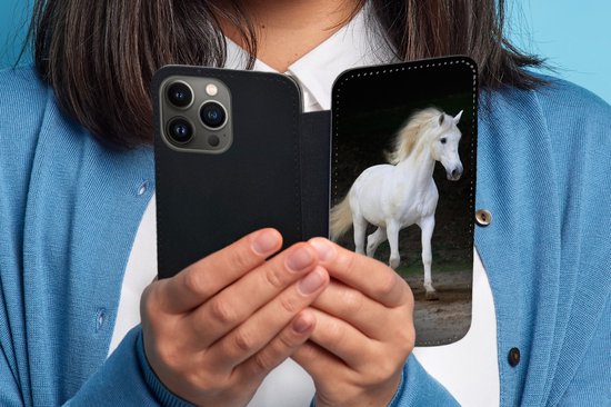 Bookcase pour iPhone 13 Pro Max Bookcase - Cheval - Sable - Foncé - Avec poches - Étui portefeuille avec fermeture magnétique