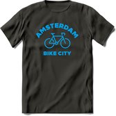 Amsterdam Bike City T-Shirt | Souvenirs Holland Kleding | Dames / Heren / Unisex Koningsdag shirt | Grappig Nederland Fiets Land Cadeau | - Donker Grijs - S