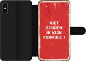 Bookcase Geschikt voor iPhone XS telefoonhoesje - Niet storen ik kijk Formule 1 - Spreuken - Quotes - Racen - Met vakjes - Wallet case met magneetsluiting