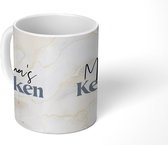 Mok - Koffiemok - Quotes - Marmer - Koken - Mama's keuken - Aanrecht - Mokken - 350 ML - Beker - Koffiemokken - Theemok - Mok met tekst