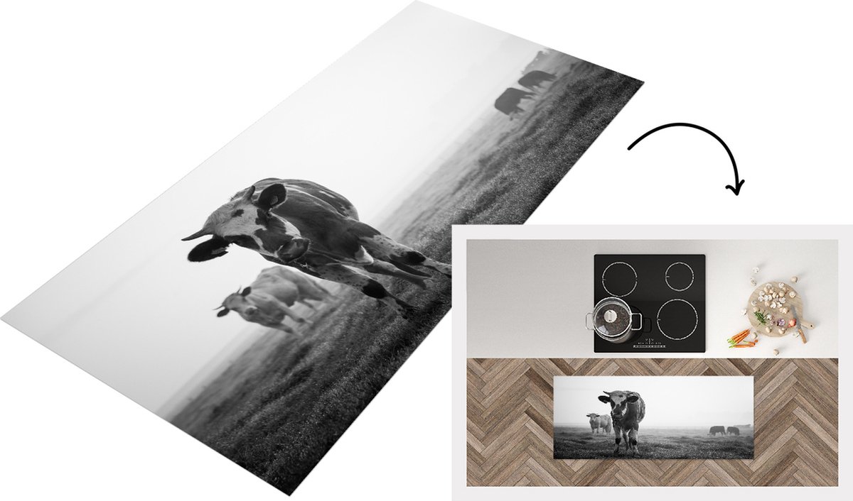 KitchenYeah Keukenloper - Loper keuken - Koeien in de ochtendmist zwart-wit foto - 120x50 cm - Keukenloper vinyl Multicolor