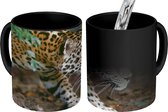 Magische Mok - Foto op Warmte Mok - Sluipende jaguar in bos - 350 ML - Uitdeelcadeautjes
