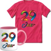 29 Jaar Vrolijke Verjaadag T-shirt met mok giftset Roze | Verjaardag cadeau pakket set | Grappig feest shirt Heren – Dames – Unisex kleding | Koffie en thee mok | Maat L