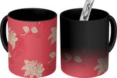 Magische Mok - Foto op Warmte Mokken - Koffiemok - Patroon - Bloem - Rood - Magic Mok - Beker - 350 ML - Theemok