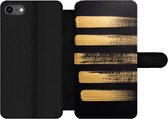 Bookcase Geschikt voor iPhone SE 2020 telefoonhoesje - Patroon van gouden verf op een zwarte achtergrond - Met vakjes - Wallet case met magneetsluiting