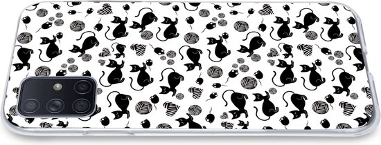 Coque transparente avec motif noir et blanc de chats joueurs et de pelotes de laine.