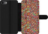 Bookcase Geschikt voor iPhone SE 2020 telefoonhoesje - Design - Jaren 70 - Fantasy - Kleur - Met vakjes - Wallet case met magneetsluiting