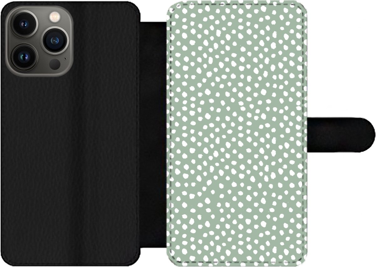 Telefoonhoesje Geschikt voor iPhone 13 Pro Max telefoonhoesje - Stippen - Groen - Wit - Met vakjes - Wallet case met magneetsluiting