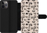 Bookcase Geschikt voor iPhone 11 Pro Max telefoonhoesje - Patronen - Lippen - Line art - Met vakjes - Wallet case met magneetsluiting