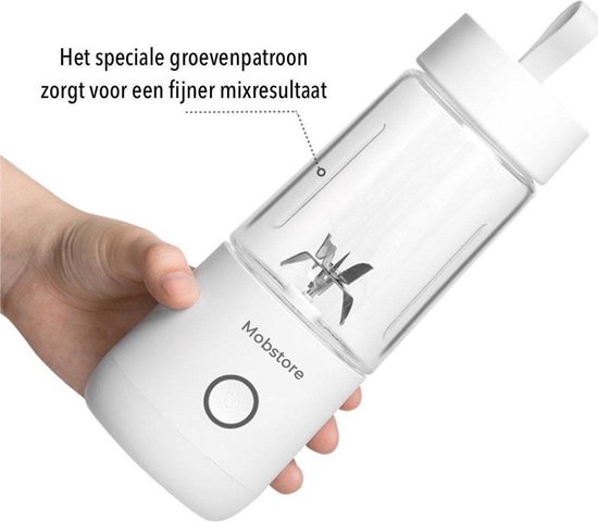 Witte Mobstore draagbare blender, aanzicht van de binnenkant met mesjes en tekst "Het speciale groevenpatroon zorgt voor een fijner mixresultaat".