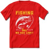 Fishing Has No Age Limit - Vissen T-Shirt | Geel | Grappig Verjaardag Vis Hobby Cadeau Shirt | Dames - Heren - Unisex | Tshirt Hengelsport Kleding Kado - Rood - 3XL