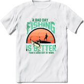 A Bad Day Fishing - Vissen T-Shirt | Aqua | Grappig Verjaardag Vis Hobby Cadeau Shirt | Dames - Heren - Unisex | Tshirt Hengelsport Kleding Kado - Wit - M