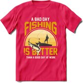 A Bad Day Fishing - Vissen T-Shirt | Geel | Grappig Verjaardag Vis Hobby Cadeau Shirt | Dames - Heren - Unisex | Tshirt Hengelsport Kleding Kado - Roze - XXL