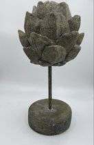 Beeld artisjok op ronde voet stonegrey grijs steen 29x12 cm maat L decoratie| 121009 | Home Sweet Home | Stoer & Sober Woonstijl