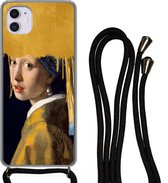Hoesje met koord Geschikt voor iPhone 11 - Meisje met de Parel - Goud - Vermeer - Siliconen - Crossbody - Backcover met Koord - Telefoonhoesje met koord - Hoesje met touw