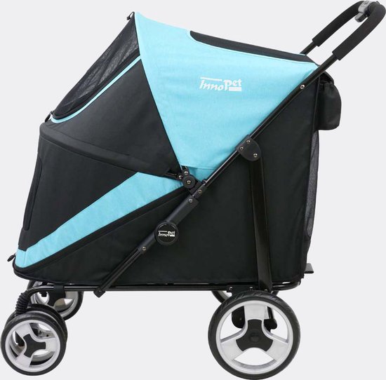 Zij-aanzicht van een zwarte hondenbuggy met lichtblauwe accenten en InnoPet logo. Mesh vensters aan de zijkant.