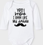 Baby Rompertje met tekst 'Yes i know, i look like daddy' | Lange mouw l | wit zwart | maat 62/68 | cadeau | Kraamcadeau | Kraamkado
