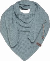 Knit Factory Jaida Gebreide Omslagdoek - Driehoek Sjaal Dames - Stone Green - 190x85 cm - Inclusief siersluiting