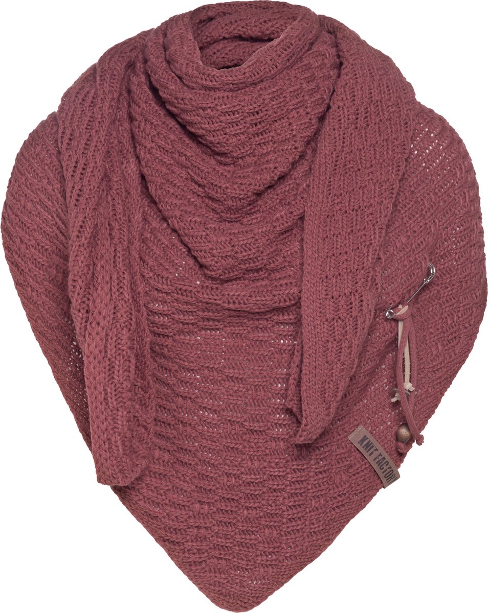 Knit Factory Jaida Gebreide Omslagdoek - Driehoek Sjaal Dames - Dames sjaal - Wintersjaal - Stola - Wollen sjaal - Rode sjaal - Stone Red - 190x85 cm - Inclusief siersluiting