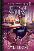 A Ghostly Fashionista Mystery 5 - Secrets and Sequins