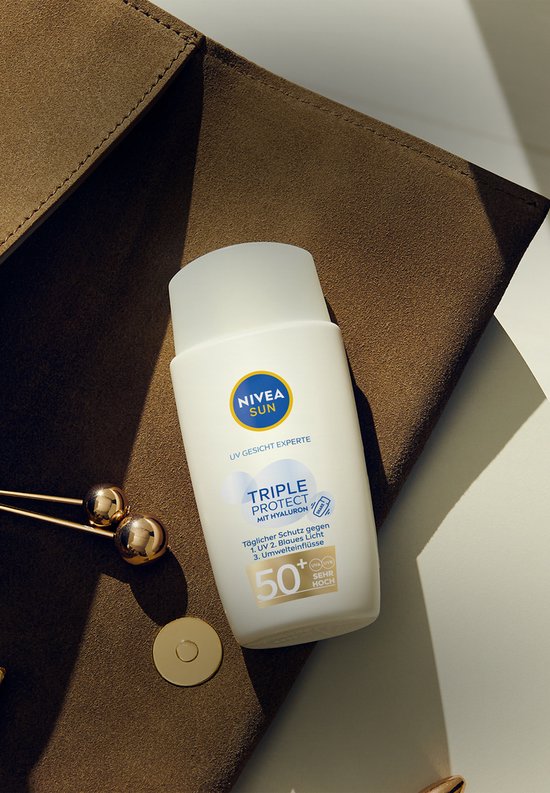 NIVEA SUN UV Face Triple Protect Ultralichte Zonnebrand Gezicht SPF 50+ - Met Hyaluronzuur - Zonnebrandcrème - 40 ml