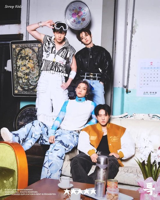8 Stück/240 Stück Stray Kids Lomo Karten Kpop Fotokarten Grußkarte mit