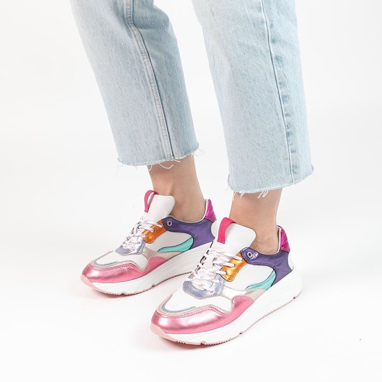 Manfield Dames Witte leren sneakers met metallic details