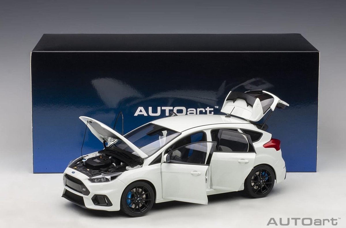 Ford Focus RS 2016 - 1:18 - AUTOart