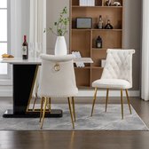 Un ensemble de deux chaises en velours très doux - avec un dossier légèrement rembourré et des pieds en métal doré - Chaises modernes et frappantes utilisées dans les salons et salles à manger - Beige