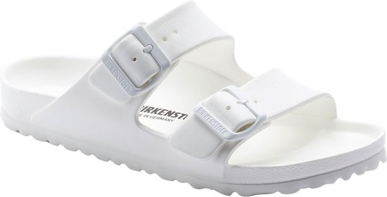 Witte Birkenstock Arizona EVA slipper met twee verstelbare gespen.