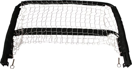 Zwart voetbaldoel met wit net en metalen frame