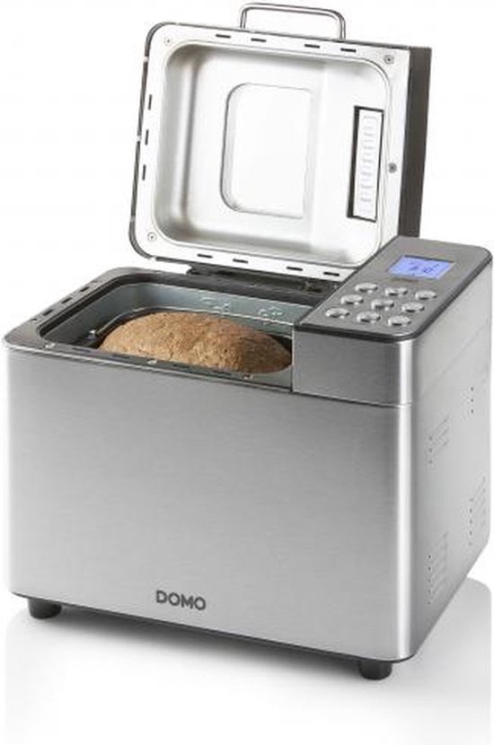 RVS broodbakmachine met open deksel, een vers brood erin en digitaal display.