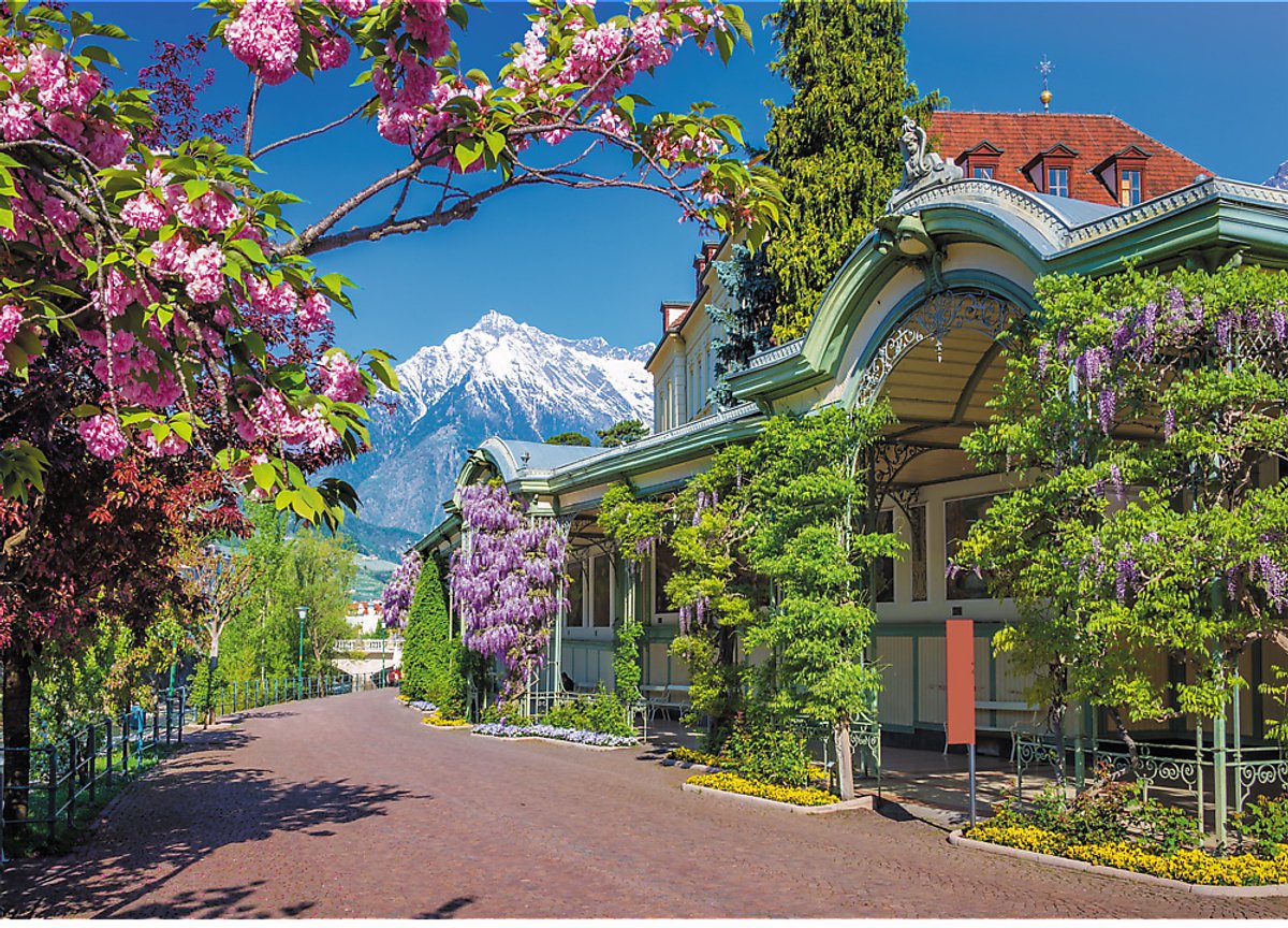 Trefl puzzel Merano Italië - 2000 stukjes legpuzzel landschap.