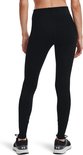 Zwarte sportlegging van Under Armour, achterkant zichtbaar. Model draagt sneakers.