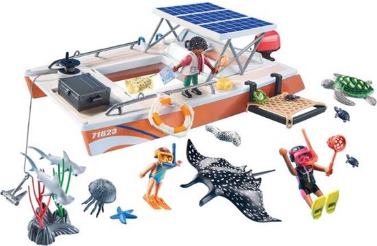 Playmobil Wiltopia onderzoeksschip met zonnepanelen, twee figuren, zeeschildpadden, rog, haaien en kwallen.